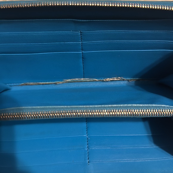 GUC Authentic Celine Zippy Wallet - Picture 5 of 9